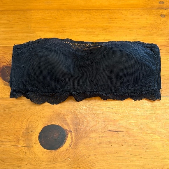 SPANX Women's Undie-Tectable Better Bandeau - Picture 4 of 9